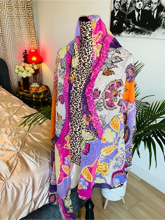 Accessories - Vibrant Multicolor Floral Scarf
